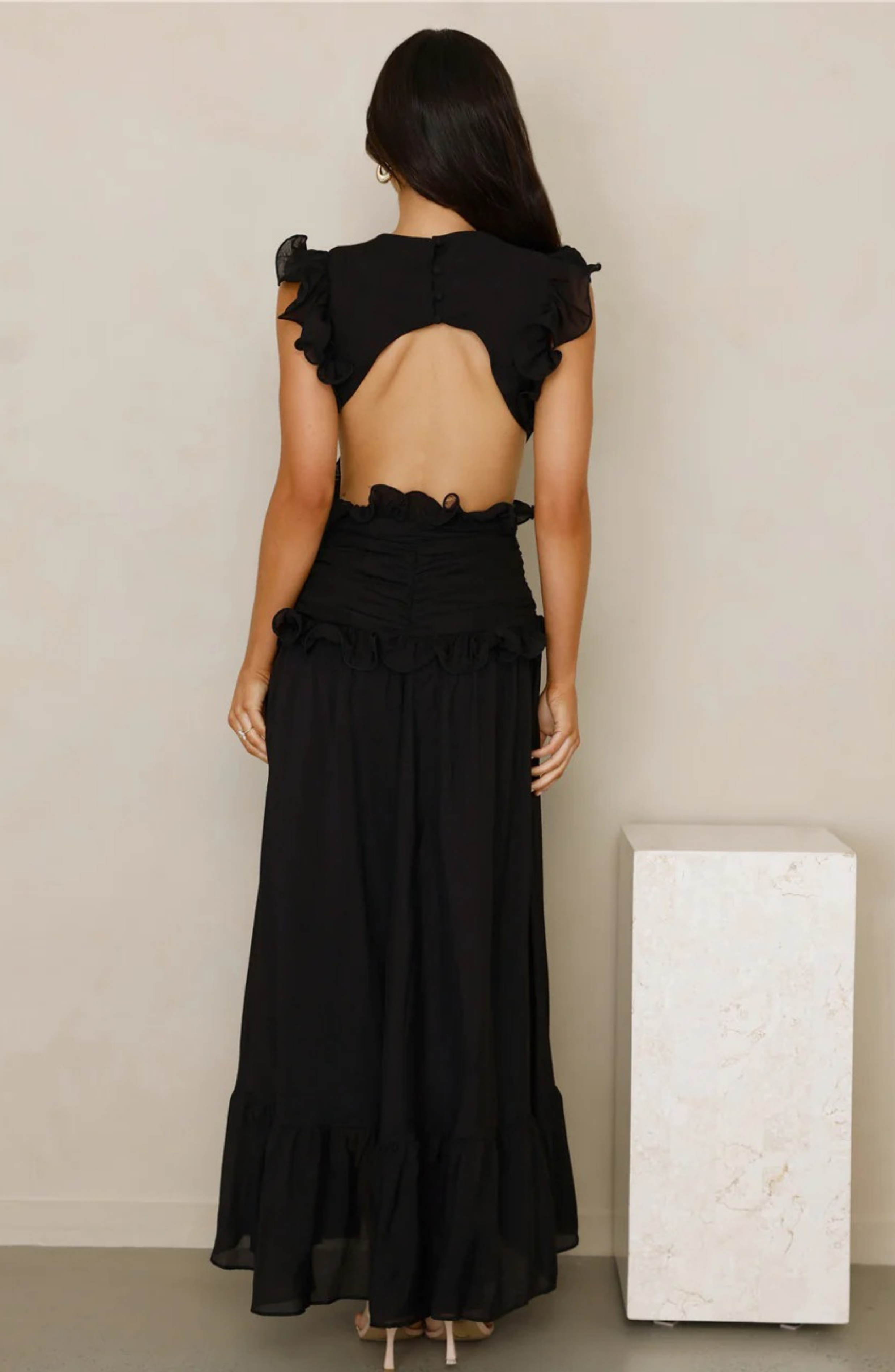Ruffle Maxi Dress with Deep V-Neck and Flowy Skirt